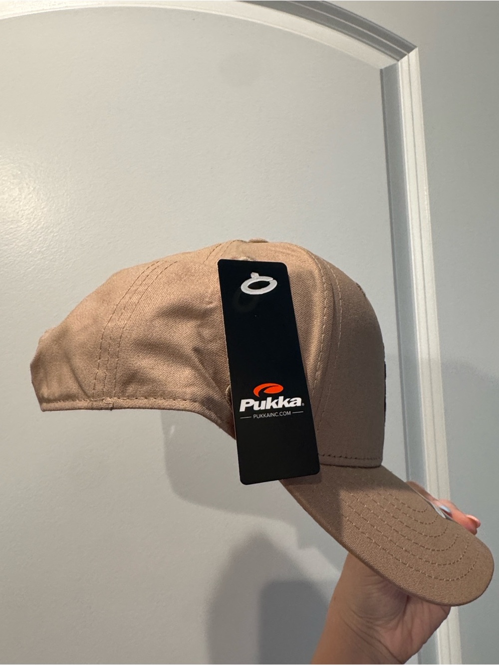 NWT! The Beverly Hills Hotel Crest Puka lightweight cotton tan baseball cap - Picture 6 of 10